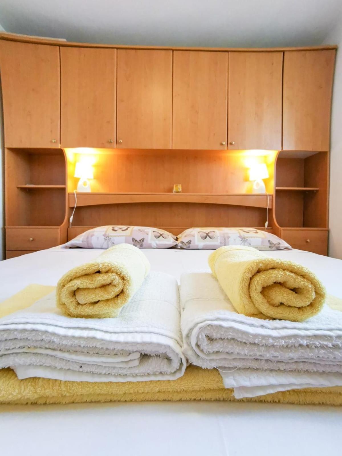Apartments By The Sea Mimice, Omis - 14230 객실 사진
