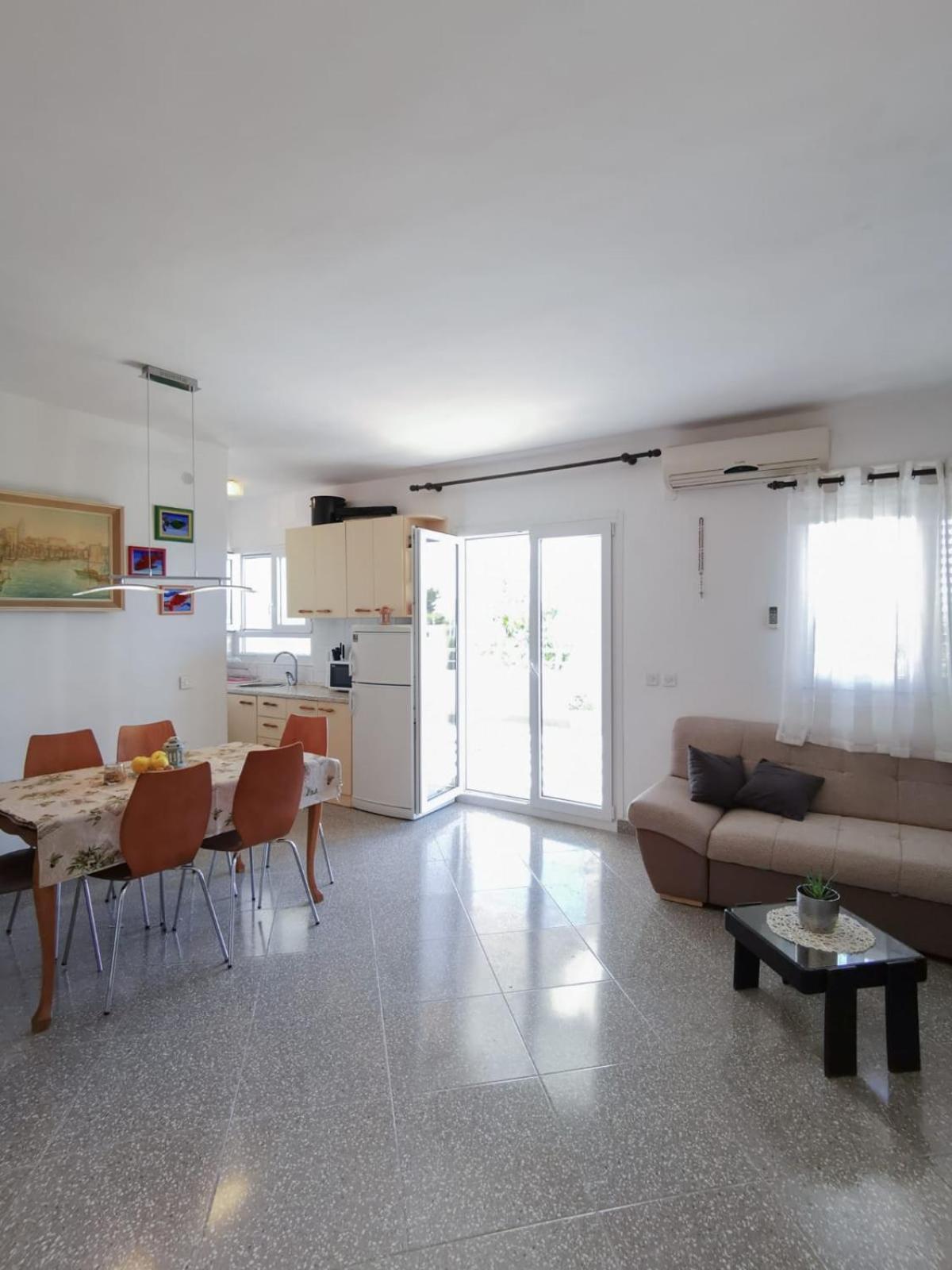 Apartments By The Sea Mimice, Omis - 14230 객실 사진